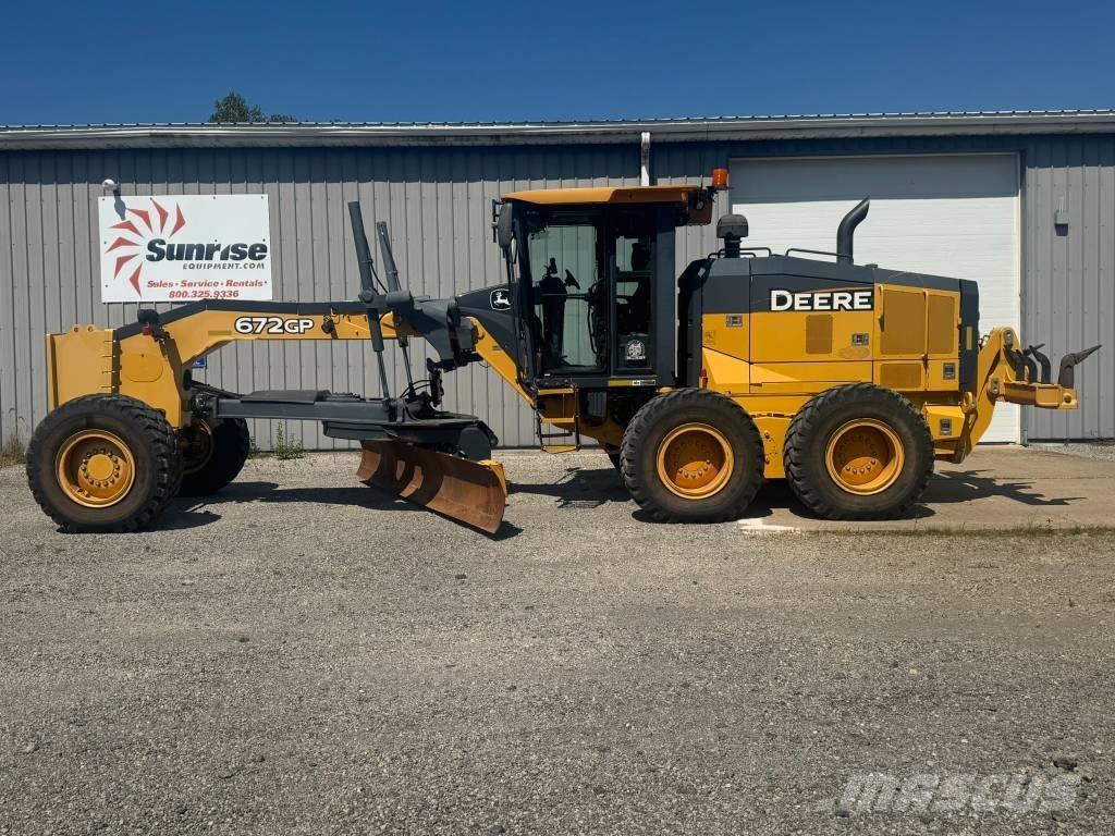 John Deere 672 GP Tiehöylät