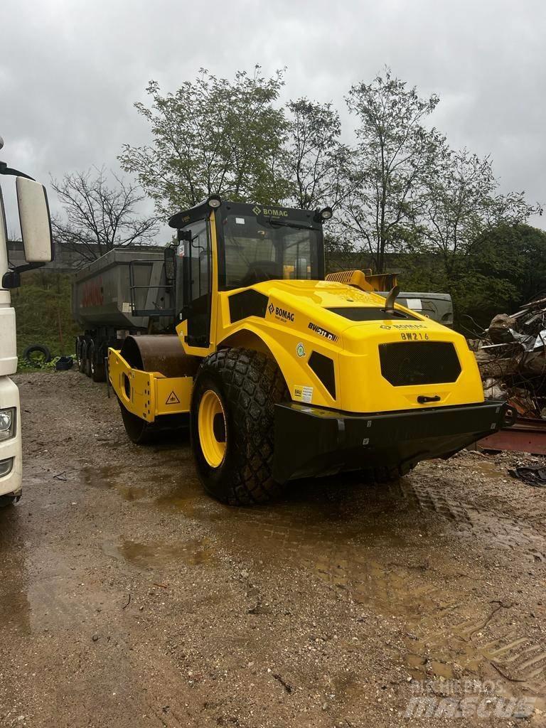 Bomag BW211 D5 Yksivalssijyrät