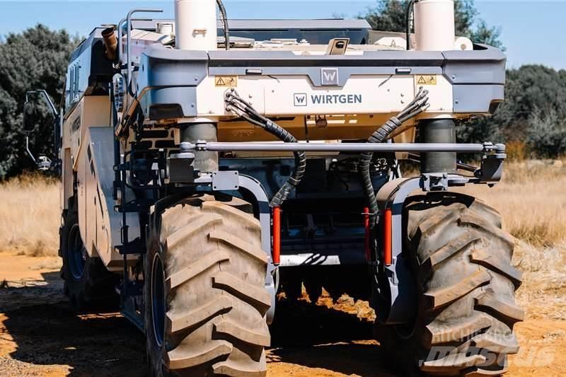 Wirtgen WR240 Muut kuorma-autot