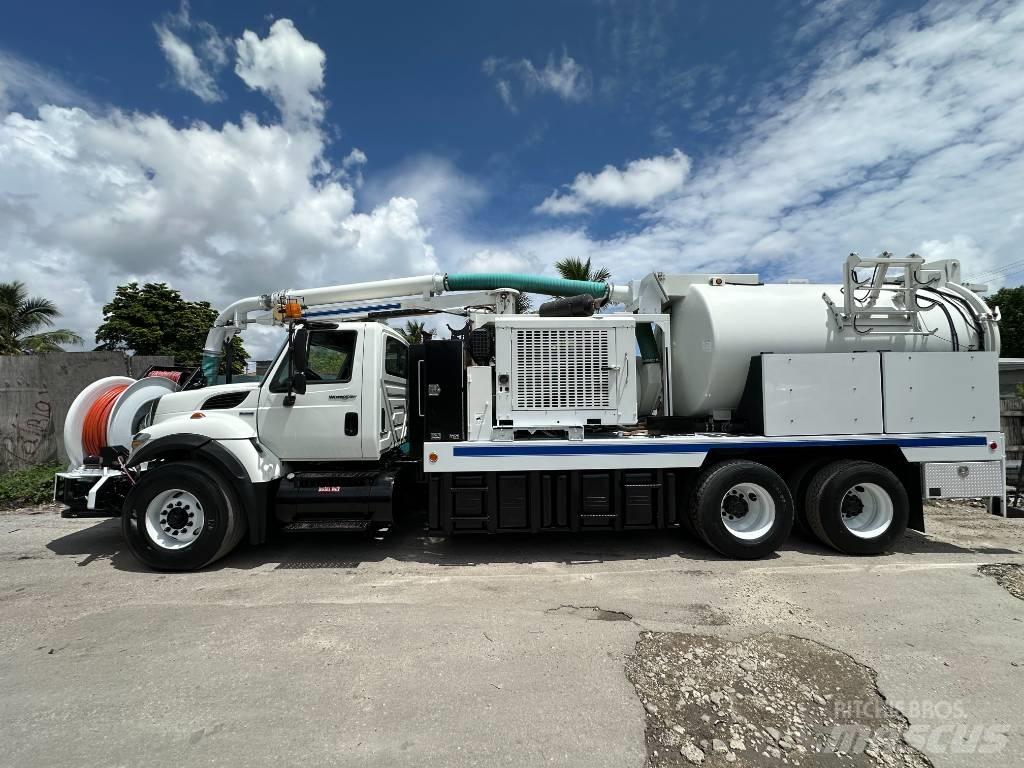 International 7400 Paine-/imuautot