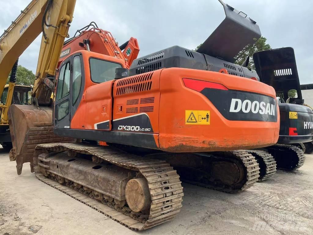 Doosan DX300LC-9C Telakaivukoneet