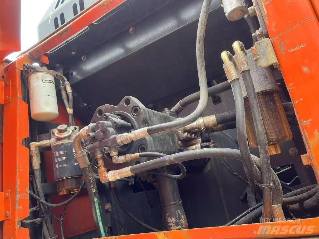 Doosan DX300LC-9C Telakaivukoneet
