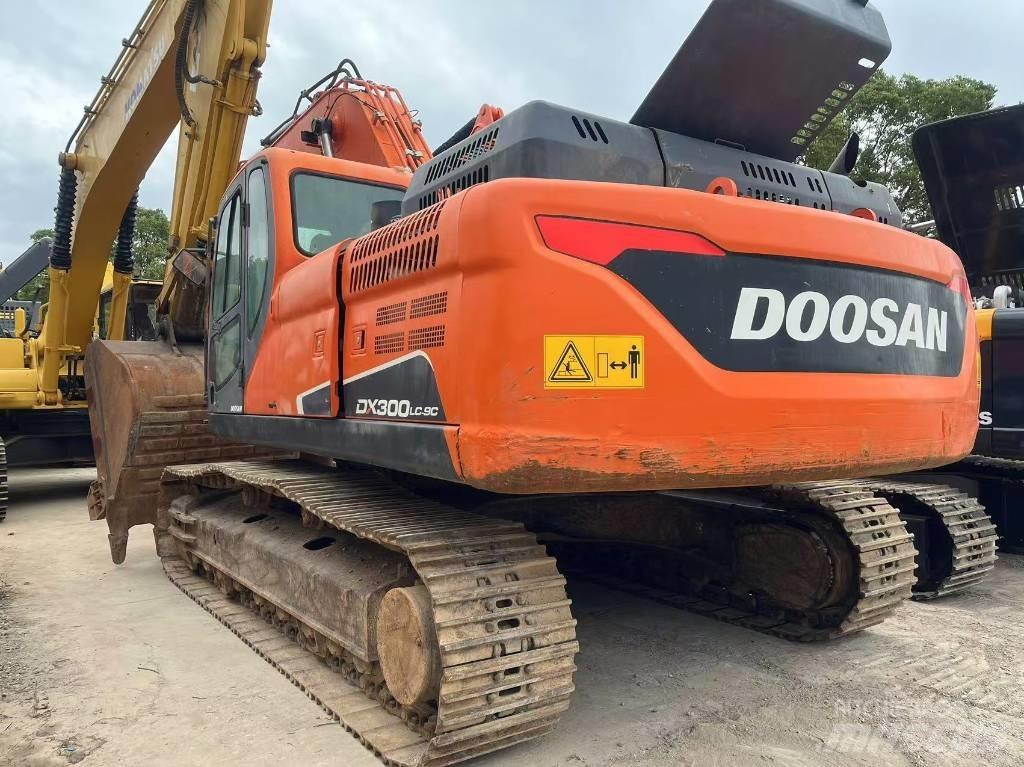 Doosan DX300LC-9C Telakaivukoneet