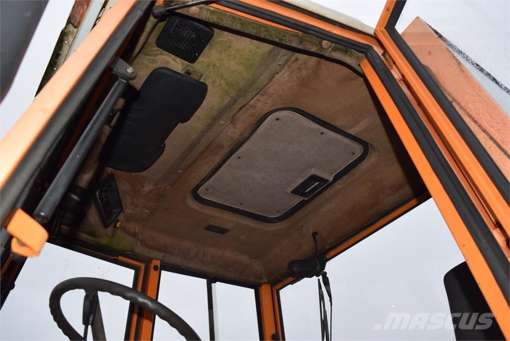 Fendt 380 GTA Traktorit