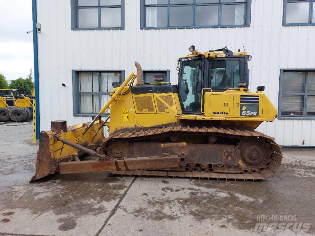 Komatsu D65PX-18 Telaketjupuskutraktorit