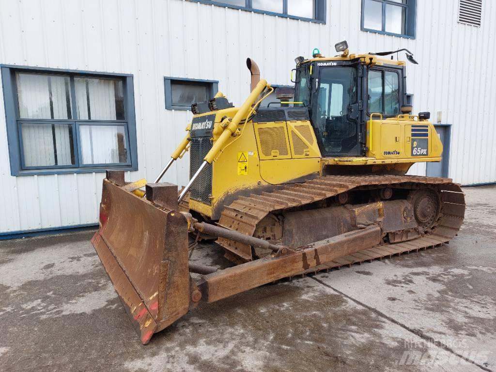 Komatsu D65PX-18 Telaketjupuskutraktorit