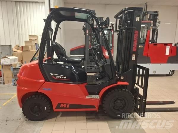 Manitou MI25D Maastotrukit