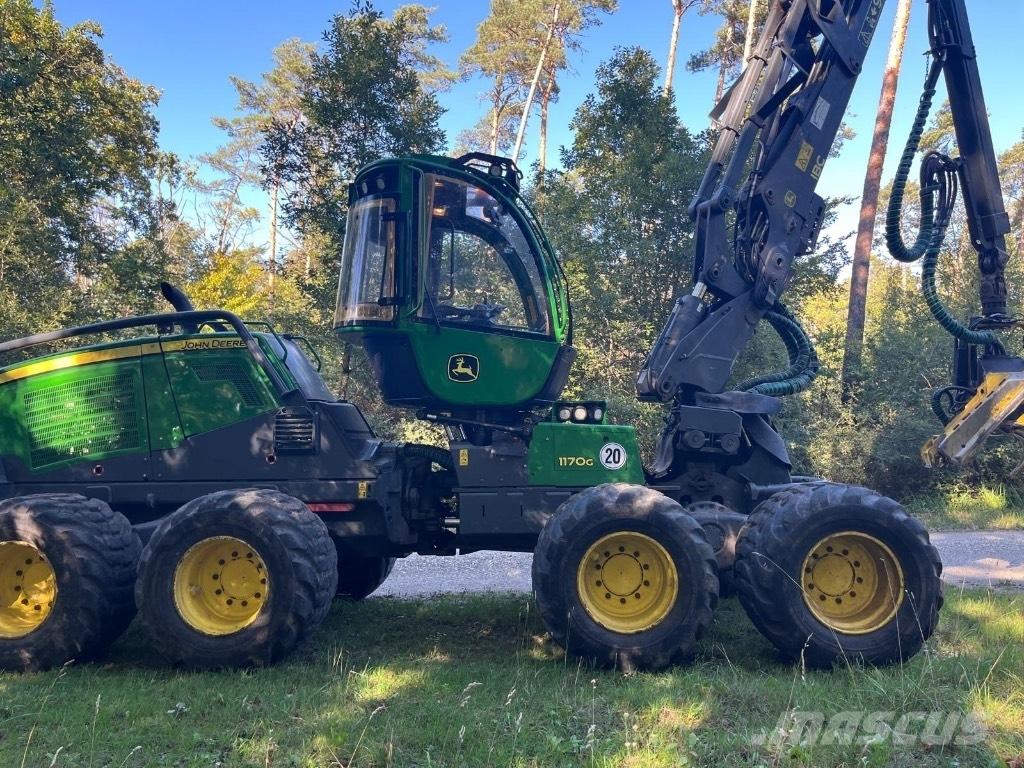 John Deere 1170G Harvesterit