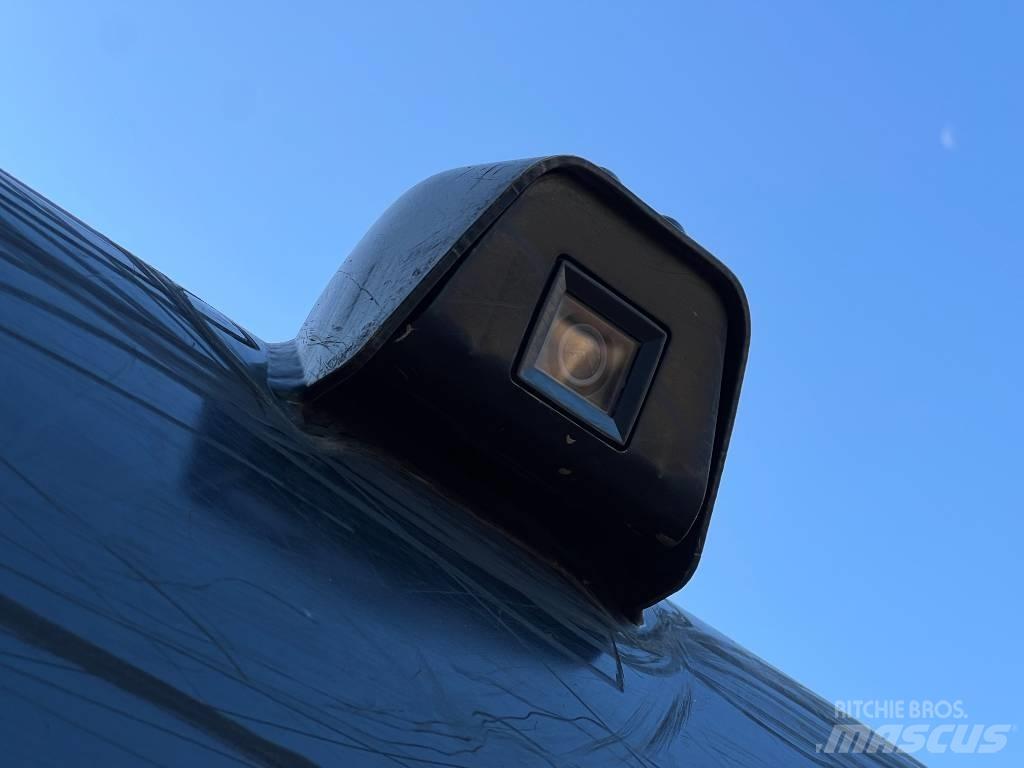 CAT 323E L Telakaivukoneet