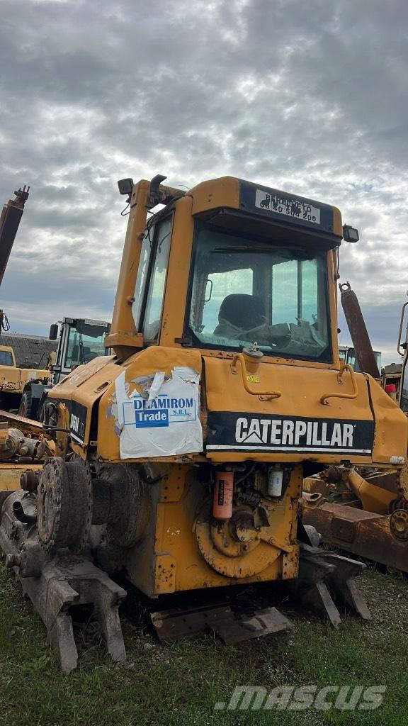 CAT D 6 N XL Ohjaamo ja sisusta