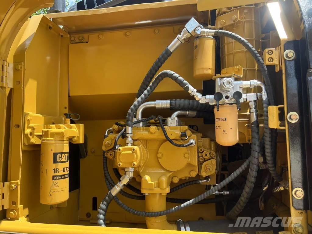 CAT 323 D L Telakaivukoneet