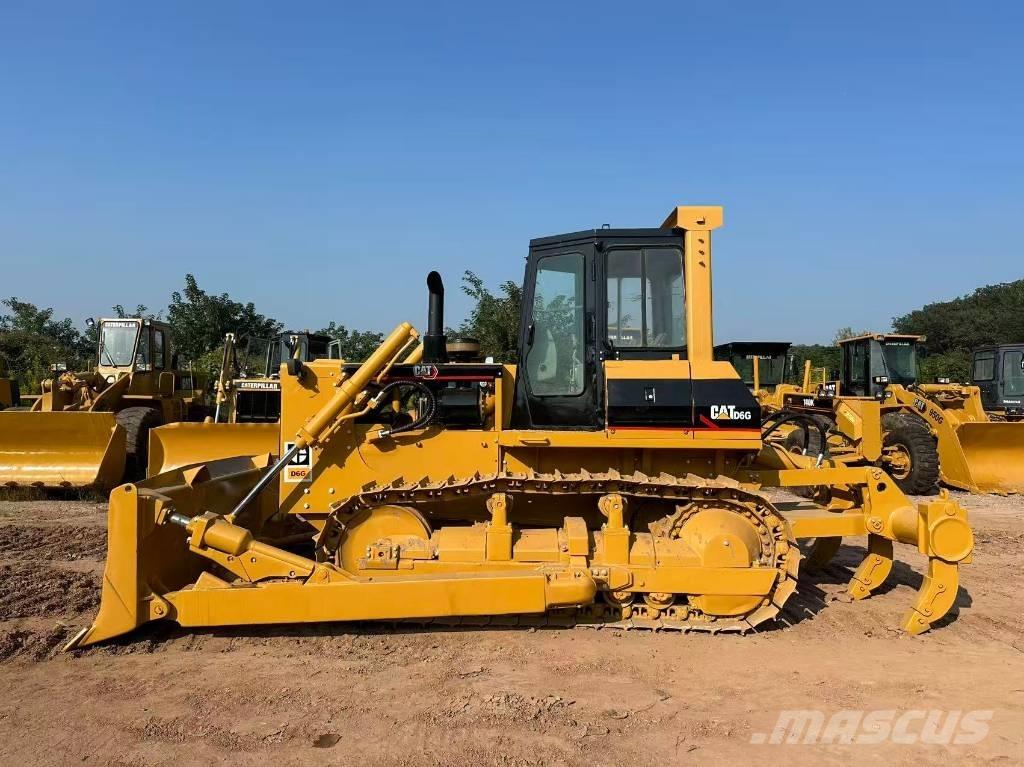 CAT D6G Telaketjupuskutraktorit
