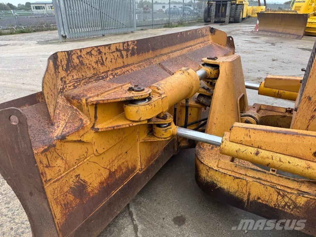 Komatsu D 58 E-1 Telaketjupuskutraktorit