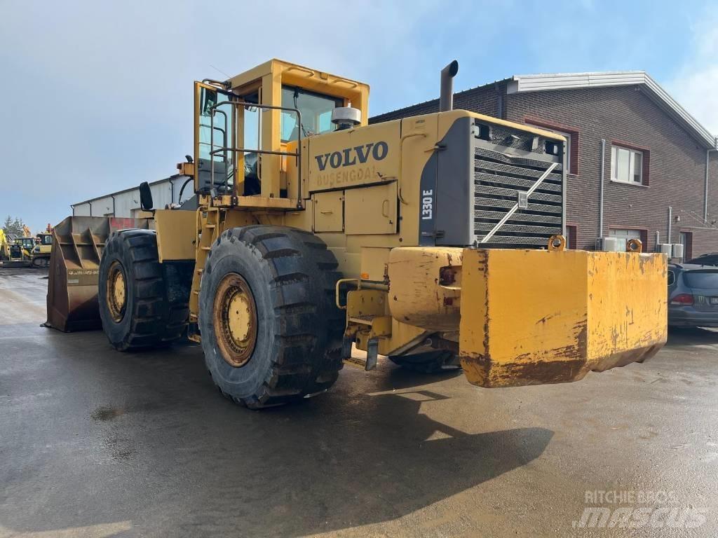 Volvo L 330 E Pyöräkuormaajat