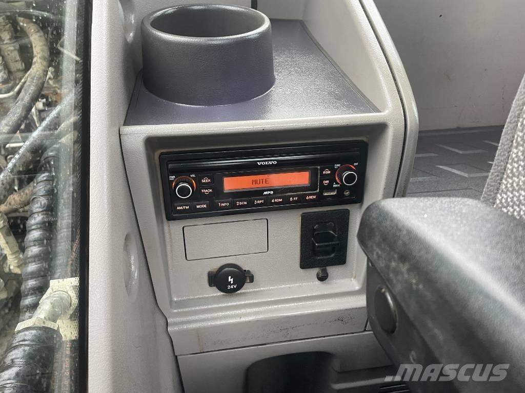 Volvo EC 140 EL Telakaivukoneet