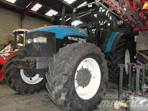 New Holland TM 150 Traktorit