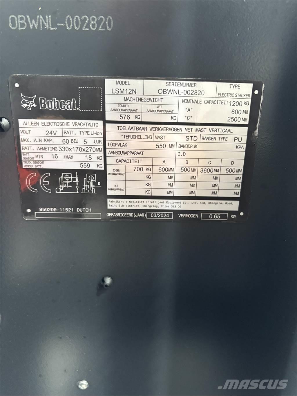 Bobcat LSM12N Käyden ajettavat pinoamistrukit