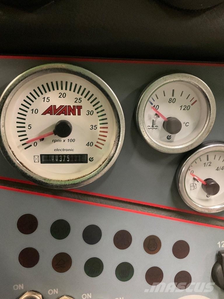 Avant 528 Yleiskuormaajat
