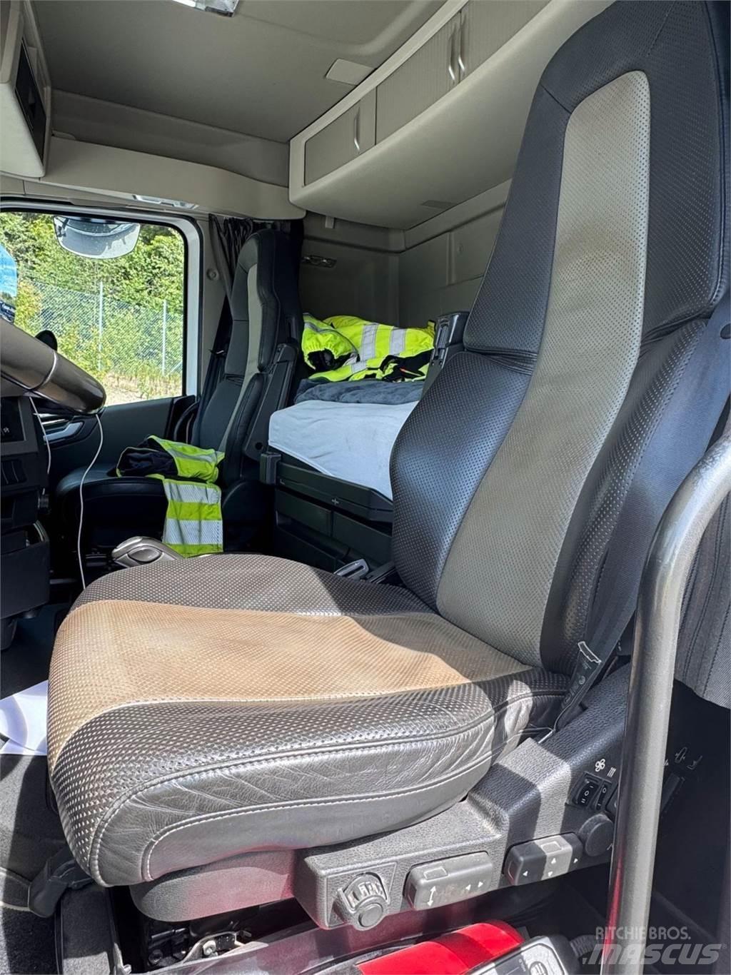 Volvo FH 540 8X4 Koukkulava kuorma-autot
