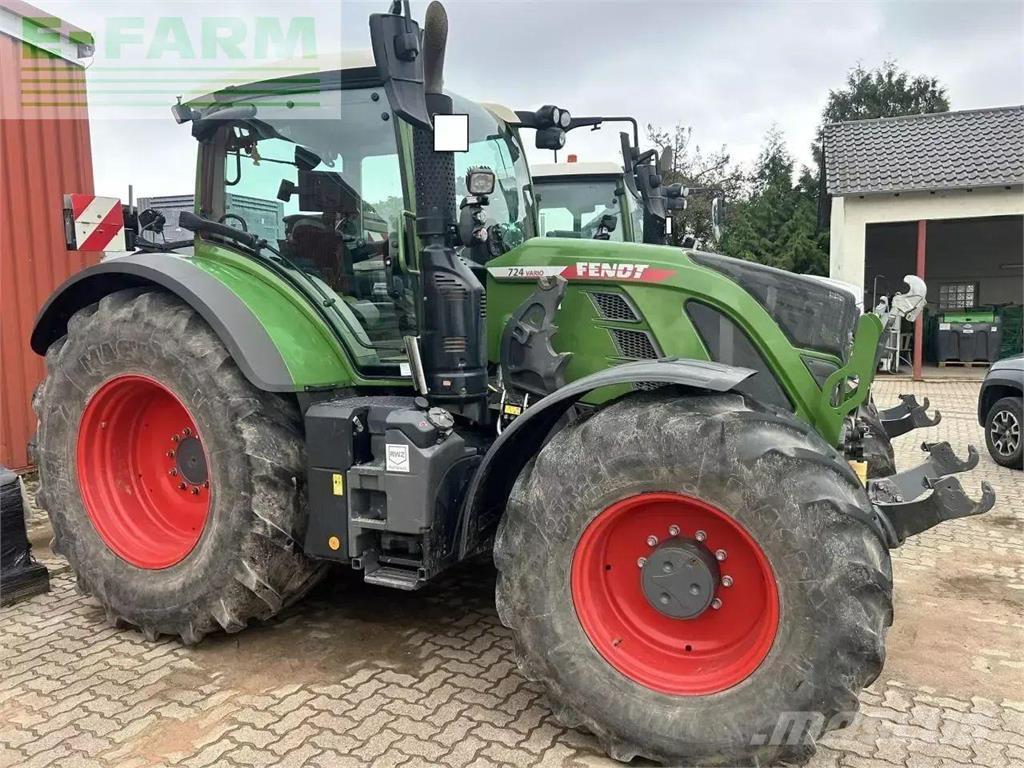 Fendt 724 vario Traktorit