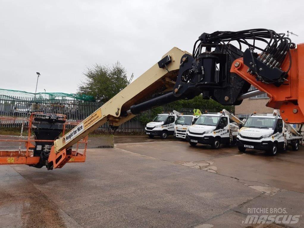 JLG 1500 SJ Teleskooppipuominostimet