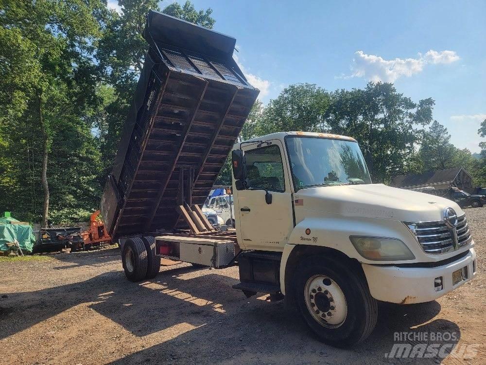 Hino 268 Sora- ja kippiautot