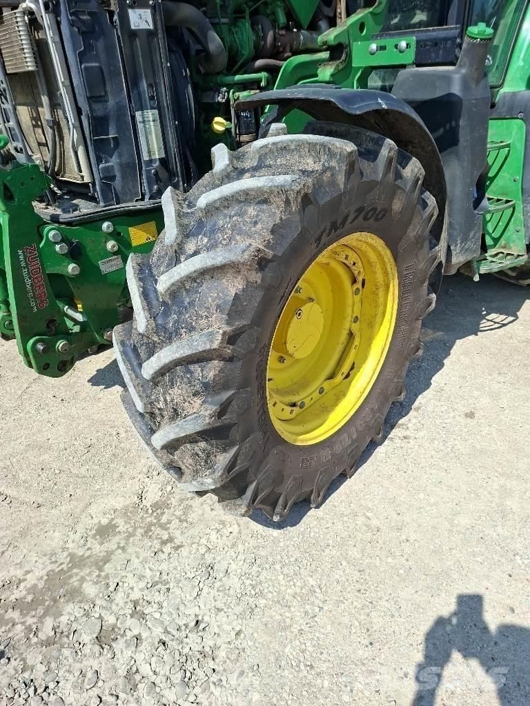 John Deere 6110M Traktorit