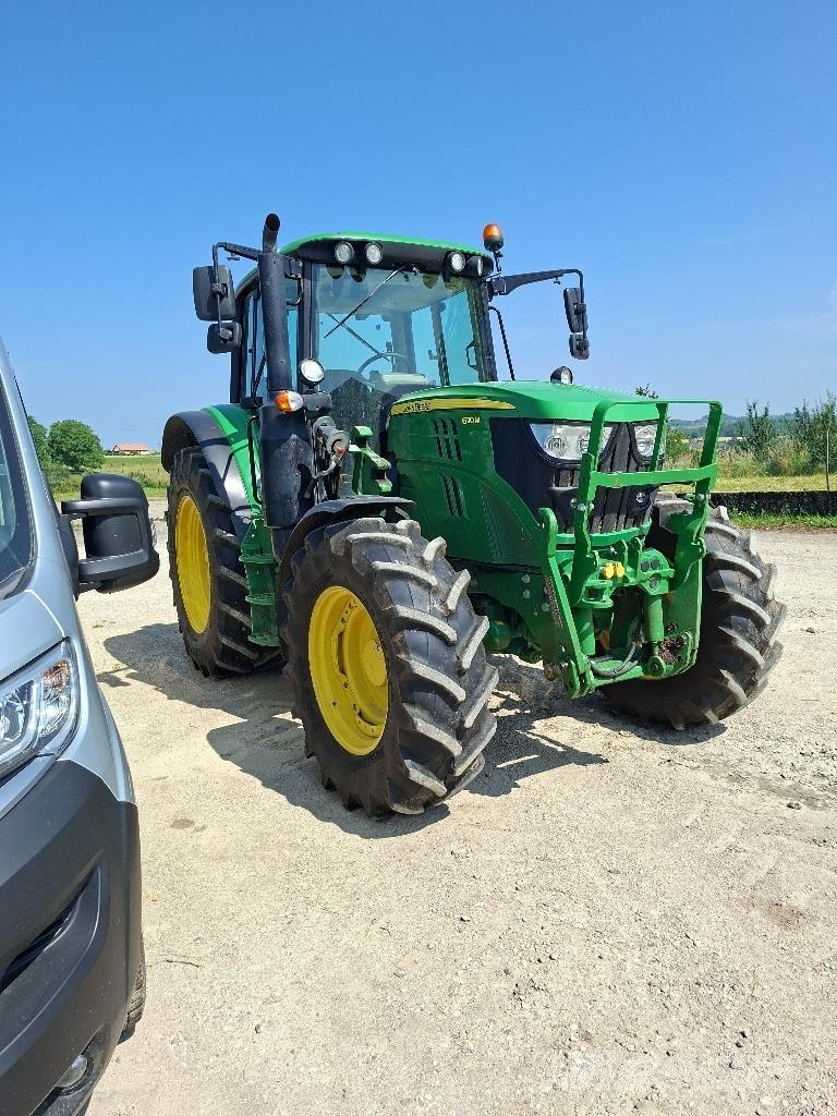 John Deere 6110M Traktorit