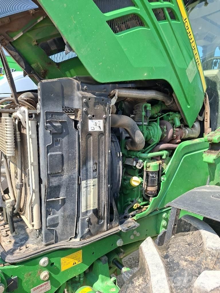 John Deere 6110M Traktorit