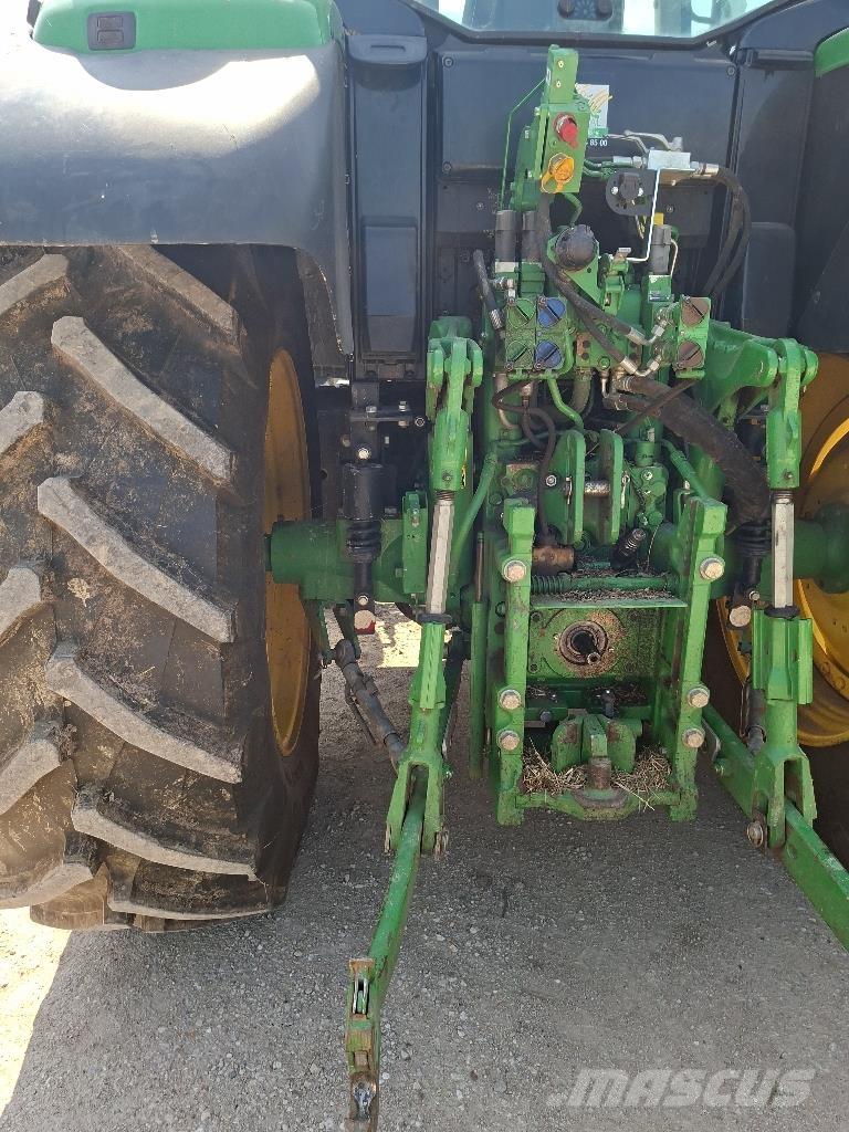 John Deere 6110M Traktorit