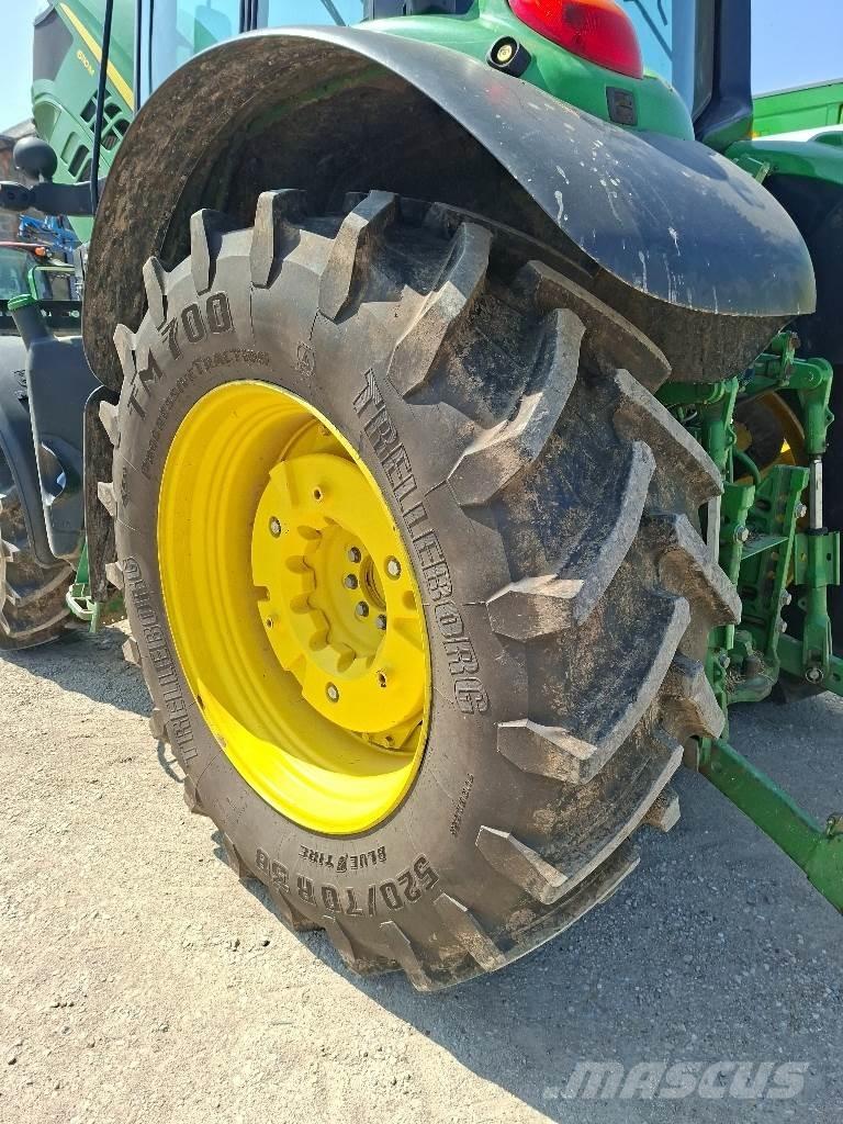 John Deere 6110M Traktorit