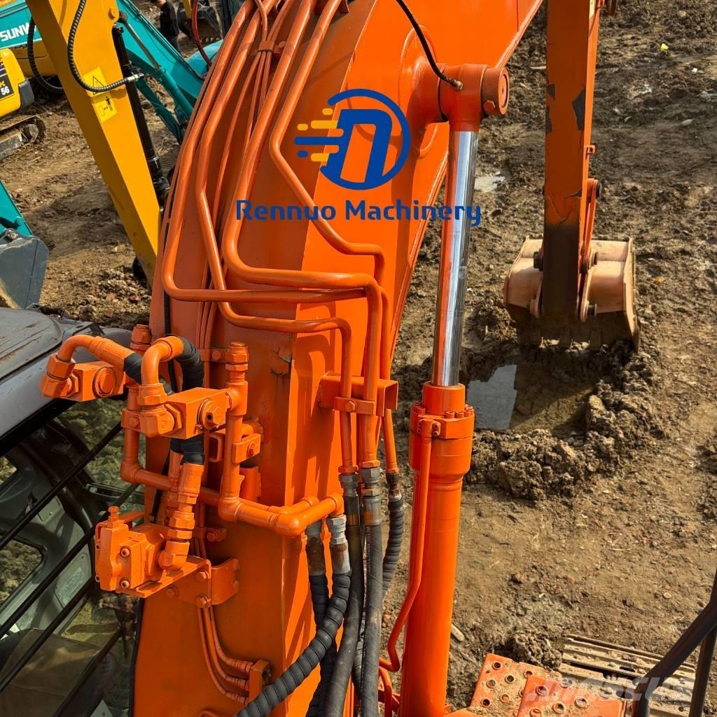 Hitachi ZX 135 US Telakaivukoneet
