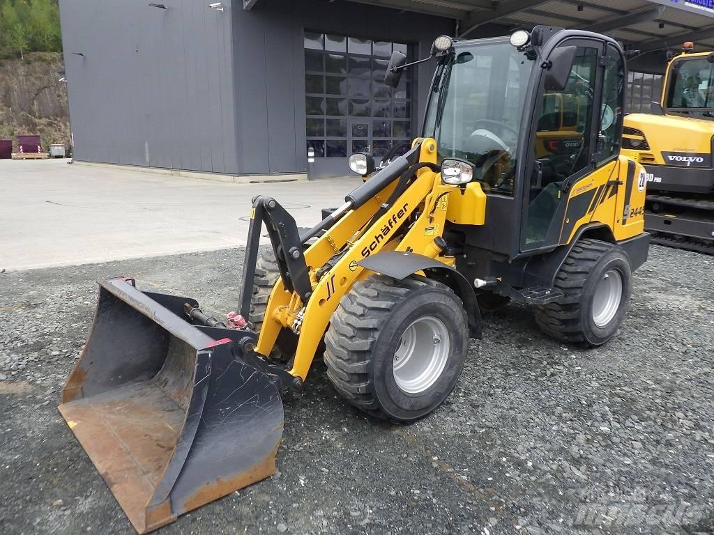 Schäffer 2445 S Pyöräkuormaajat