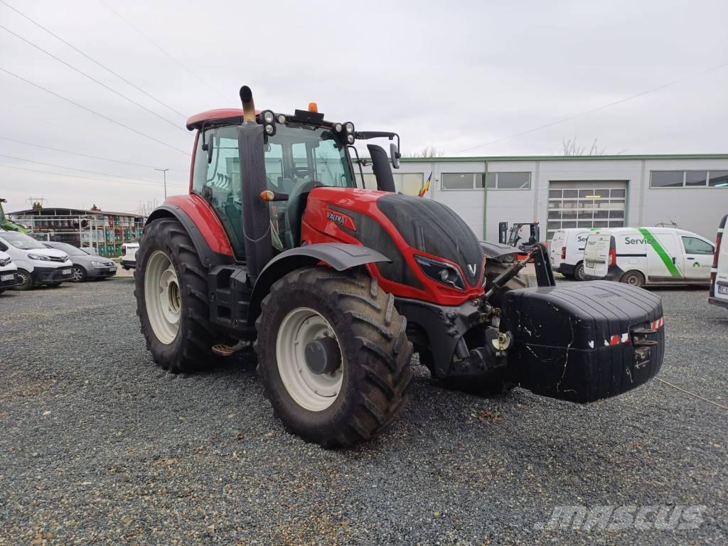 Valtra T 234 Traktorit