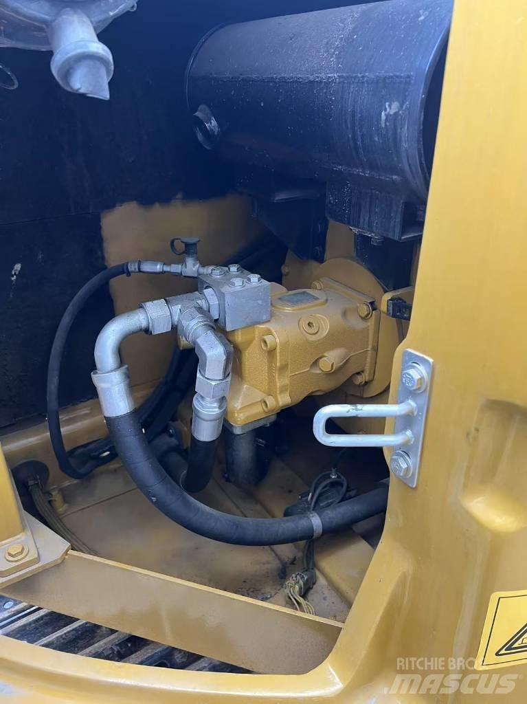 CAT 307 Minikaivukoneet < 7t