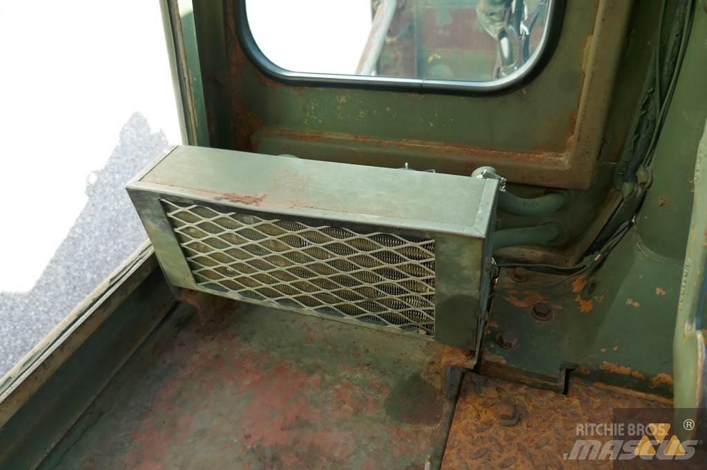 CAT D7G Ex-army Telaketjupuskutraktorit