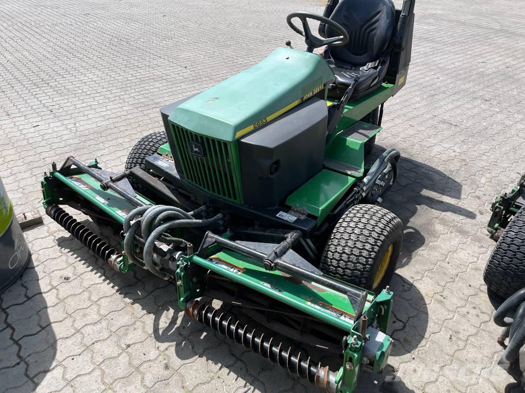 John Deere 2653 Päältäajettavat ruohonleikkurit