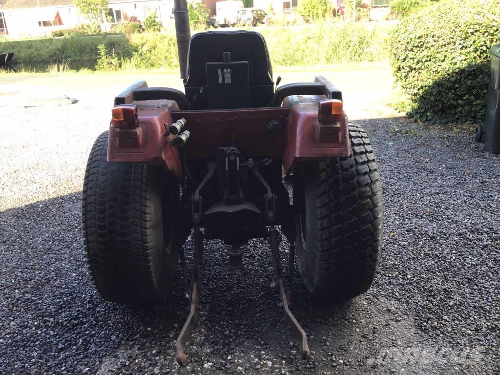 Case IH 255 Traktorit