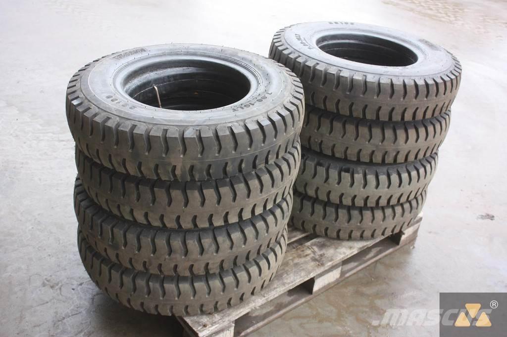  Onbekend 7.00-16LT Renkaat ja vanteet