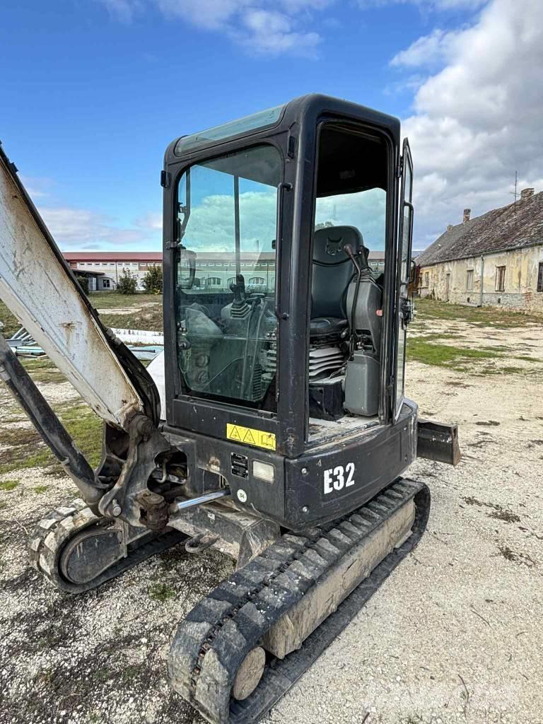 Bobcat E 32 Minikaivukoneet < 7t