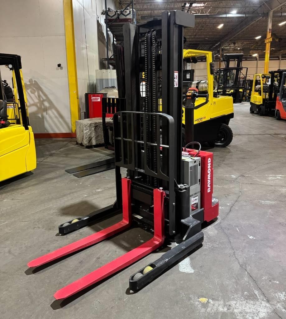 Raymond RSS40 Ajettavat pinoamisvaunut