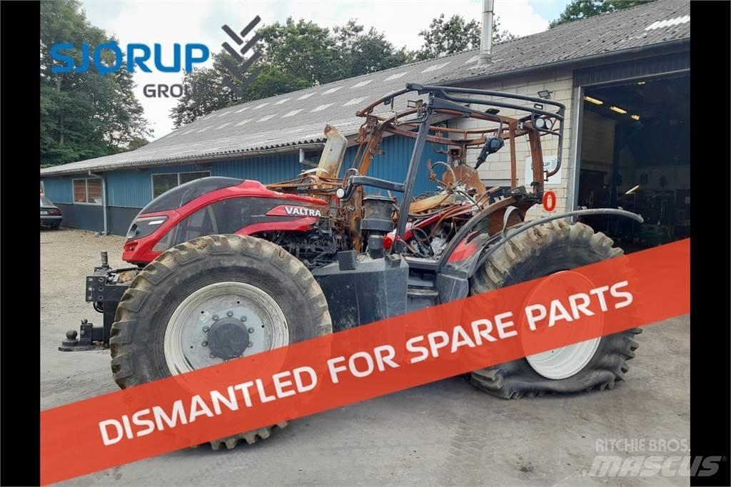 Valtra T254 Traktorit