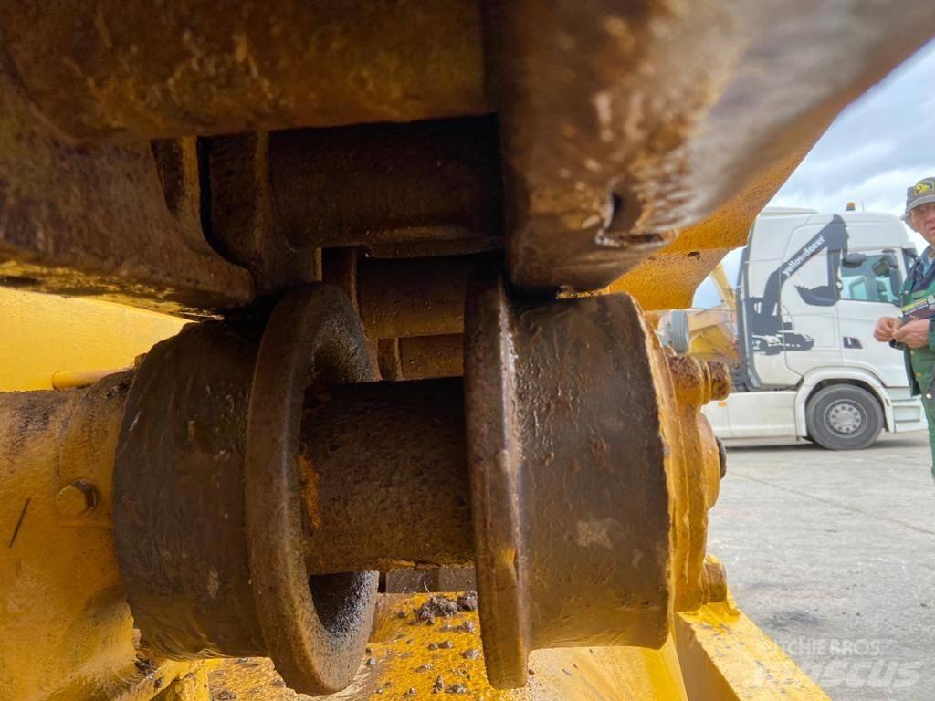 CAT D 8 Telaketjupuskutraktorit