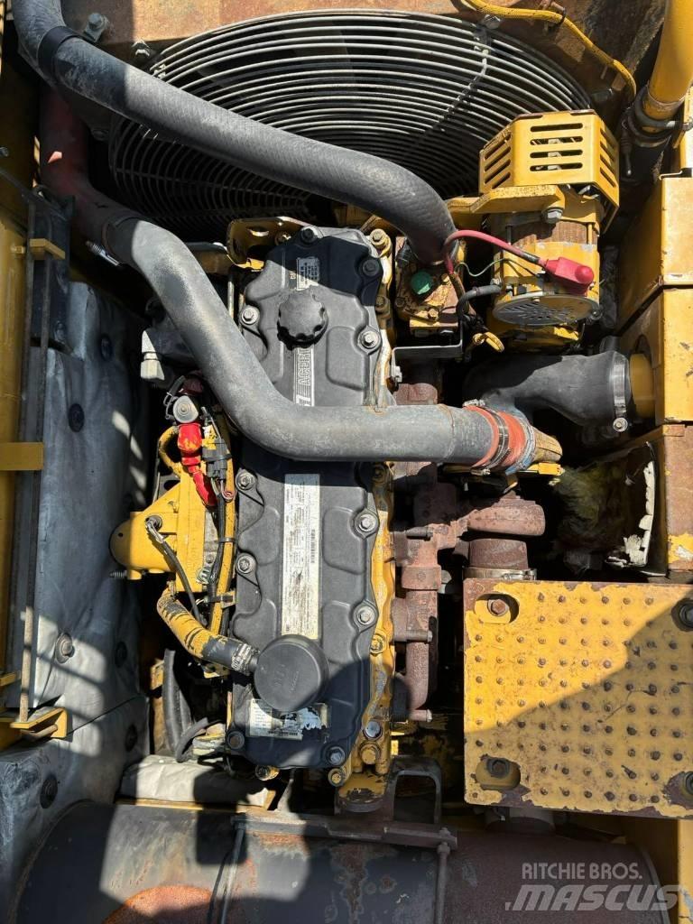 CAT 325 D L Telakaivukoneet