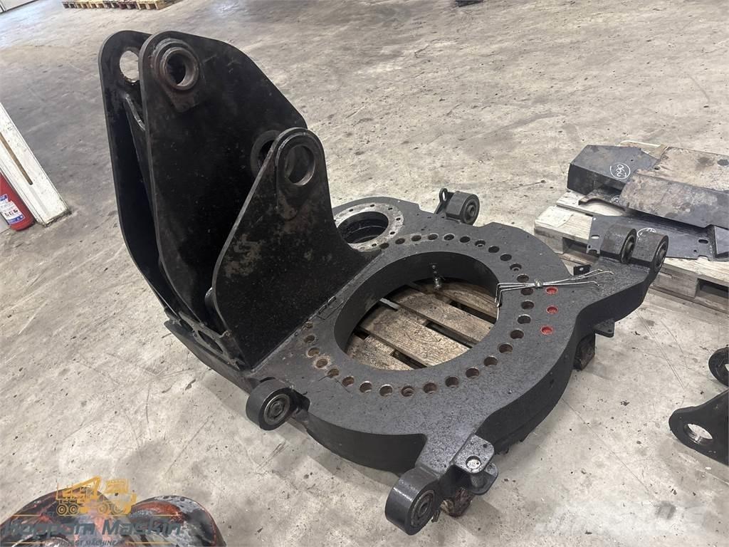 Komatsu 270H Harvesterinosturit