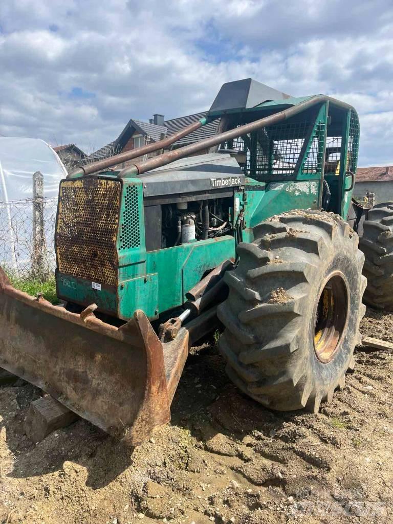 Timberjack 240A Juontokoneet