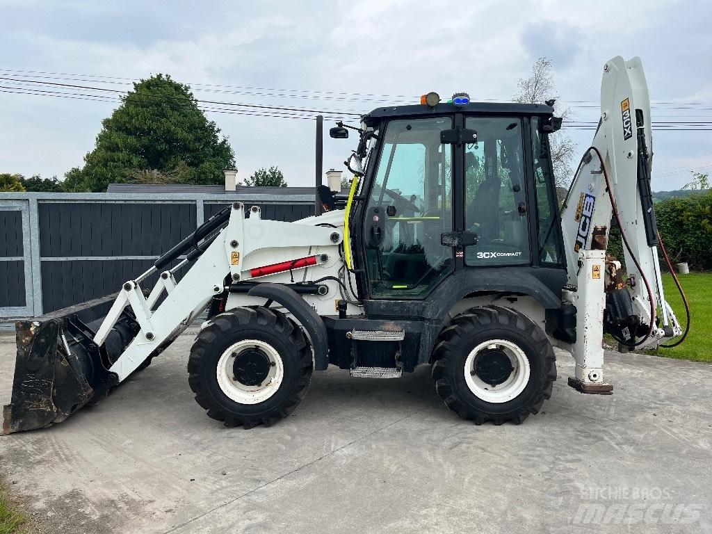 JCB 3CX Kaivurikuormaajat