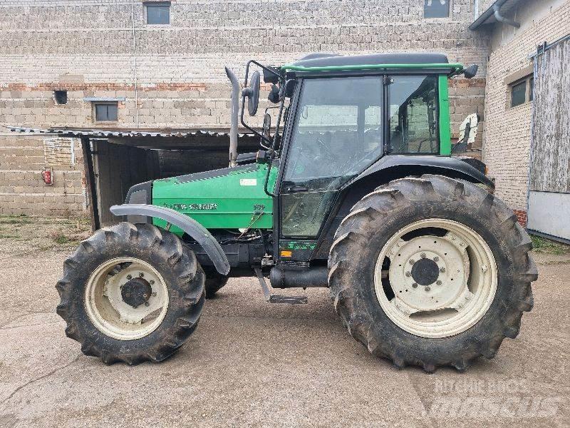 Valtra Valmet 900 Traktorit