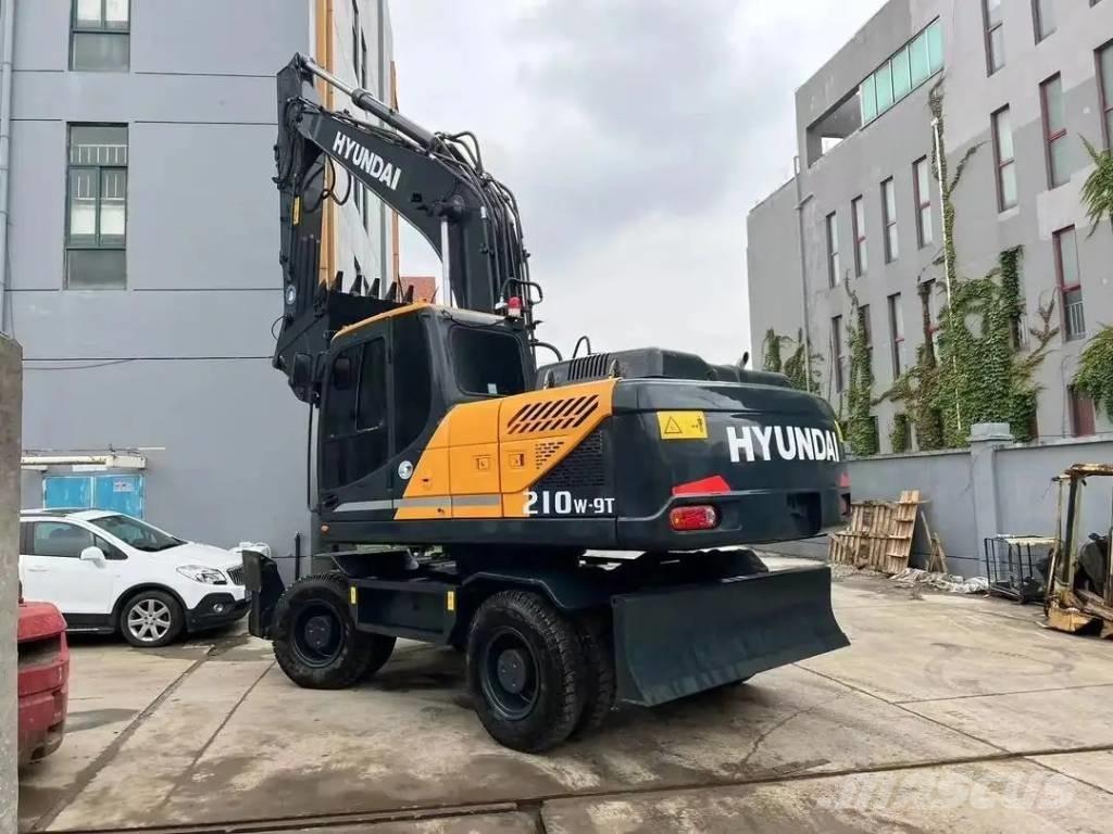 Hyundai R210W-9T Pyöräkaivukoneet