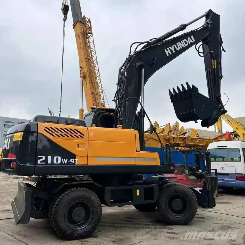 Hyundai R210W-9T Pyöräkaivukoneet